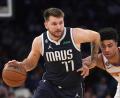 Bild: Bebeto Matthews/AP/dpa
Luka Doncic hat mit 60 Punkten die bisherige Mavs-Bestmarke von Dirk Nowitzki überboten.
