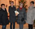 Bild: jr
Bei der Spendenübergabe in der Expositurkirche mit dabei waren (von links) Helga Haberkorn, Gabi Werner, Dr. Annemarie Schraml und Rosemarie Ernst.