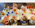 Symbolbild: Waltraud Grubitzsch/dpa
Die Betreuung von Krippenkindern ist an vielen Orten derzeit auf Kante genäht. In Schlammersdorf führten kurzfristige Personalausfälle nun dazu, dass einige Eltern nun ohne Betreuung für ihre Kinder dastehen.