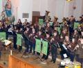 Bild: mab
Mit über vierzig Musikern begeisterte die Musikkapelle Schwarzenfeld beim Konzert an Weihnachten erstmals nach drei Jahren wieder.