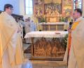 Bild: do
Seit September hat die Pfarrei St. Laurentius einen neuen Stadtpfarrer. Unser Bild zeigt die Amtseinführung von Pater Johannes Bosco durch Dekan Alexander Hösl im Oktober.