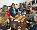 Bild: kaz
Im Familienzentrum Mittendrin gibt es zwei Mal im Monat einen Spieleabend für Jugendliche und Erwachsene.