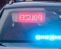 Bild: Armin Weigel/dpa
Einmal mehr musste die Amberger Polizei zum Jahresende zu einem Unfall am großen Kreisverkehr ausrücken, der jedes Jahr in dieser Form viele Male passiert.