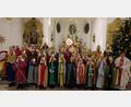 Bild: le
40 Sternsinger sendete Pfarrer Max Früchtl im Gottesdienst an Neujahr aus.