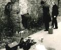Bild: Richard Heider
Ein Bild vom 21. März 1980. Oberstaatsanwalt Klaus Pfannschmidt und Oberkommissar Josef Lettl am Tatort.