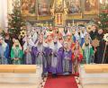 Bild: pi
Die Sternsinger verkünden die Geburt Jesu Christi und sammeln für die "Aktion Dreikönigssingen 2023".
