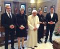 Bild: Peter Marx/exb
Brigitte Kreuzer (Zweite von rechts) aus Weiden besuchte 2014 mit ihrem Sohn Christian (von links), ihrer Schwester Gabriele Grillmeier und ihrem Sohn Johannes den emeritierten Papst Benedikt in einer offenen Audienz.