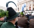 Bild: Sven Hoppe
Gebirgsschützen aus Bayern nehmen an der öffentlichen Trauermesse für den emeritierten Papst Benedikt XVI. auf dem Petersplatz teil. Der emeritierte Papst Benedikt XVI. starb am 31.12.2022 im Alter von 95 Jahren im Vatikan.