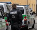 Bild: Armin Weigel/dpa
Die Polizei hat am Wochenende intensiv nach einem am 05.01.2023 in Regensburg entflohenen Häftling gesucht, der eine lebenslange Haftstrafe wegen Mordes absaß.