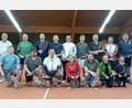 Bild: SV Mitterteich/exb
Sie beteiligten sich über sechs Stunden hinweg am Mixed-Doppel-Turnier der Tennissparte des SV Mitterteich: (stehend, von links) Walter Messer, Markus Burger, Steffen Hauser, Herbert Schicker, Martin Werner, Luis Kern, Reinhard Betzl, Wolfgang Kolb und Gerald Schmid sowie (knieend, von links) Julian Ponnath, Matthias Zwerenz, Heiko Faltenbacher, Silke Schicker, Hans-Peter Kern, Anna-Lena Messer und Ursula Schmid.