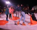 Bild: Hirsch
Auf der Eisfläche im Stadtpark Schwandorf war mächtig was los. Schlittschuhläufer kamen aus der gesamten Region und dem Raum Straubing.