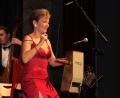 Bild: kro
Katica Illenyi spielte beim Neujahrskonzert im Kettelerhaus mit dem ungewöhnichen Instrument Theremin.