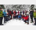 Archivbild: gis
Eine gut gelaunte Gruppe mit ihren Wanderführern. Ein besonderes „Schmankerl“ sind immer Schneeschuhwanderungen in idyllischer Winterlandschaft – wie beim vergangenen Winterwandertag in Mehlmeisel. Bei mangelndem Schnee werden sie durch normale Wanderungen ersetzt.