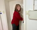 Bild: Eichl
Marika Mauerer, Vorstandsvorsitzende der Flosser Baugenossenschaft, freut sich auf den Umzug der Geschäftsstelle ins Erdgeschoss; eine von mehreren kleinen Baumaßnahmen in diesem Jahr.