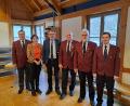 Bild: Schlosser/exb
Bei der Versammlung der KSK Weihern-Stein würdigten (von links) zweiter Vorsitzender Rudi Schmid, Zweite Bürgermeisterin Johanna Mertins und Vorsitzender Peter Schottenhaml die Verdienste von Martin Mayer, Franz Haider und Philipp Meindl.