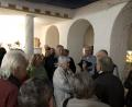Bild: bir
Die Seniorinnen und Senioren aus Bärnau inmitten der Krippenschau in Plößberg.