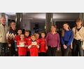 Bild: Helga Breit-Jana/exb
Die erfolgreichen Kinder und Jugendlichen mit (von links) Abteilungsleiter Rainer Koch, Trainerin Helga Breit-Jana und (Dritte von rechts) Trainerin Christine Schaffenroth.