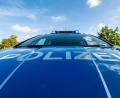 Symbolbild: David Inderlied/dpa
Im Schwandorfer Parkhaus in der Bahnhofstraße ist ein blauer VW Polo beschädigt worden.