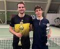Bild: Henn/exb
Sieger Marcel Strickroth (links) und sein Finalgegner Erik Schießl.
