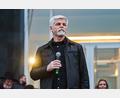 Bild: Uhlíø Patrik /dpa
Der Präsidentschaftskandidat Petr Pavel spricht zu seinen Anhängern bei einer Wahlkampfveranstaltung. In der Stichwahl am Wochenende tritt der frühere Nato-General gegen den Ex-Regierungschef Andrej Babiš an.