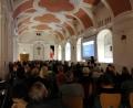 Bild: Kultur- und Begegnungszentrum Abtei Waldsassen/exb
Zum Zusatztermin des Vortrags von Notarin Sonja Karl Pelikan der Reihe „Was wäre wenn ...“ kamen rund 130 Leute aus dem ganzen Landkreis in die Aula des Klosters.