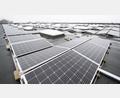 Symbolbild: Julian Stratenschulte/dpa
Die Freien Wähler fordern eine kommunale Verpflichtung zum Bau von Solaranlagen auf den Dächern der in Wiesau vorhandenen Industrie- und Gewerbebauten.