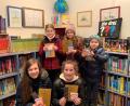 Bild: rpp
Die Bücherei in Kastl belohnte die Vielleser des Jahres 2022: (hinten von links) Laura Haas, Nele Neuner, Noah Wenning, (vorne von links) Julia Bayer und Hannah Sieber.