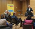 Bild: Ileana Pößl/exb
Auf Einladung des FDP-Kreisverbandes Schwandorf fand in der Schwarzachtalhalle ein Austausch mit den mittelständischen Unternehmen statt. Hier die Teilnehmer im Gespräch mit Albert Duin, MdL.