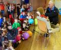 Bild: ads
Für viel Heiterkeit sorgte beim Kinderfasching in St. Michael Bauchredner Volker mit seiner Puppe Ferdinand.