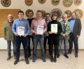 Bild: rst
Langjährige Mitglieder der Schützengesellschaft Paulsdorf werden geehrt (von links): OSB-Gauschützenmeister Heinrich Fraunholz, Michael Meiler, Markus Felbinger, Joachim Baldauf, Volker Rühlicke, Filiz Türksever, Schützenmeister Christian Schörner und Dritter Bürgermeister Christian Drexler.