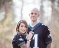 Archivbild: Cheyenne Rickley. 
Julia und Matthew Weber im Trikot der Philadelphia Eagles.