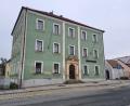Bild: sne
Die Stadt Pressath möchte die Installation von Photovoltaikanlagen auf öffentlichen Gebäuden, hier das Haus der Heimat, prüfen.