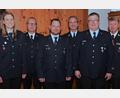 Bild: gf
Die Poppenrichter Feuerwehr ehrt Aktive für 25 Jahre Dienstzeit (von links): Jugendwartin Marion Hoppe, Kreisbrandinspektor Christoph Strobl, David Deyerl, Kommandant Markus Zagel, Michael Körber und Kreisbrandmeister Jürgen Schloß.
