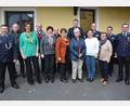 Bild: jr
Zahlreiche langjährige Mitglieder ehrte die Feuerwehr Konnersreuth. Im Bild (vorne, von links) Kommandant Stefan Kreuzer, Helga Einsporn, Rosemarie Bächer, Edith Trießl, Maria Grillmeier, Bettina Sölch, Maria Wolfrum und Vorsitzender Sven Jäger sowie (hinten, von links) Bürgermeister Max Bindl, Otto Grillmeier, Konrad Köstler, Konrad Riedl sowie Kreisbrandmeister Wolfgang Wedlich und Kreisbrandinspektor Stefan Gleißner.