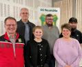 Bild: dop
Der neue Vorstand der SG Neumühle (von links): Sportleiter Josef Lotter, Schatzmeister Wolfgang Gilch, 2. Vorsitzende Magdalena Rosenblatt, der neue Vorsitzende Florian Kustner, Schriftführerin Lisa Rieß und 3. Vorsitzender Raimund Rieß.