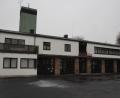 Bild: kro
Das ehemalige Feuerwehrgerätehaus, in unmittelbarer Nähe zur Marien-Grundschule, soll bis 2025 die Ganztagesbetreuung beherbergen. Ob dazu das Feuerwehrhaus abgebrochen oder umgebaut wird, steht noch nicht fest.