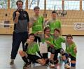 Bild: Birner/exb
Die Amberger U14 bejubelte den Titelgewinn bei der Oberpfalzmeisterschaft. Auf dem Bild (hinten von links) Trainer Florian Birner, Fabian Prietzel, Bruno Pietrzynski, (vorne von links) Johannes Zahner, Peter Bodensteiner, Bruno Rödiger und Florian Schreiber.