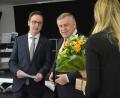 Bild: lue
Auch vom Team der Schülermitverantwortung wurde Schulleiter Albert Bauer vom Stiftland-Gymnasium gebührend verabschiedet.