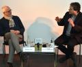 Bild: Petra Hartl
Der Literaturwissenschaftler (links) Friedhelm Marx von der Universität Bamberg, hier im Gespräch mit Moderator Thomas Geiger, hat die Aufzeichnungen von Wilhelm Genazino gesichtet.