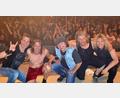 Bild: exb
„AC/DX is coming home“: Wolfgang „Wolle” Eckstein, Volkmar „Volki“ Severin, Massimo „Massi“ Leone, Dieter „Dieda“ Zug und Mathias „Lemmy“ Kiener (v. l.) feiern am 6. April im „Salute“ das 20-jährige Bandjubiläum. Bild: lst