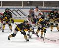 Bild: Andreas Brückmann
Gut im Griff hatten die Amberger (dunkle Trikots) im ersten Spiel der Aufstiegsrunde den VfE Ulm/Neu-.Ulm.