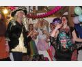 Bild: wro
Nach der Corona-Pause genoss man die Stimmung, für die der Fasching in Falkenberg bekannt ist.