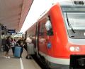 Archivbild: Stephan Huber
Noch verkehren auf der Bahnstrecke zwischen Nürnberg und Schwandorf dieselbetriebene Neigetechnikzüge. Nach dem Ausbau sollen sie durch elektrische Modelle ersetzt werden.