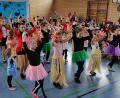 Bild: R. Kreuzer
Überraschung: die neu zusammengesetzte Kindertanzgruppe hatte ihren ersten Auftritt. Die Tänze klappten vorzüglich.