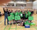Bild: gsp
Jubel bei den U18-Volleyballern des VC DJK Amberg mit Trainer Matthias Helm (rechts) und Co-Trainer Thomas Schaller (links).