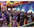 Bild: bph
Bei voller "Bude" ausgelassen feiern, das war beim Kinderfasching der Pfarrei St. Johannes und des Elternbeirats St. Angelus im Jugendwerk angesagt.