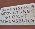 Symbolbild: Bothner
Vor dem Verwaltungsgericht in Regensburg herrschte dicke Luft zwischen dem Neffen und seinem Onkel, dem Bürgermeister.