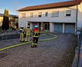 Bild: Dobler
Zu einem Brand in einem Wohnhaus an der Dachelhofer Straße in Schwandorf rückten am Montag zahlreiche Feuerwehrleute aus. Sie hatten das Feuer schnell unter Kontrolle. Verletzt wurde niemand.