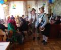 Bild: sl
Dieser Sketch sorgte für viele Lacher: "Vater" (Ortsbäuerin von Tännesberg, Petra Klinger) und "Sohn" (Ehrenkreisbäuerin Josefine Kick) kamen vom Oktoberfest.