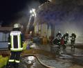 Bild: jr
Am frühen Abend des Aschermittwochs fing das Betriebsgebäude einer Biogasanlage bei Wernersreuth Feuer. Mehr als 150 Einsatzkräfte der Feuerwehr waren im Einsatz.